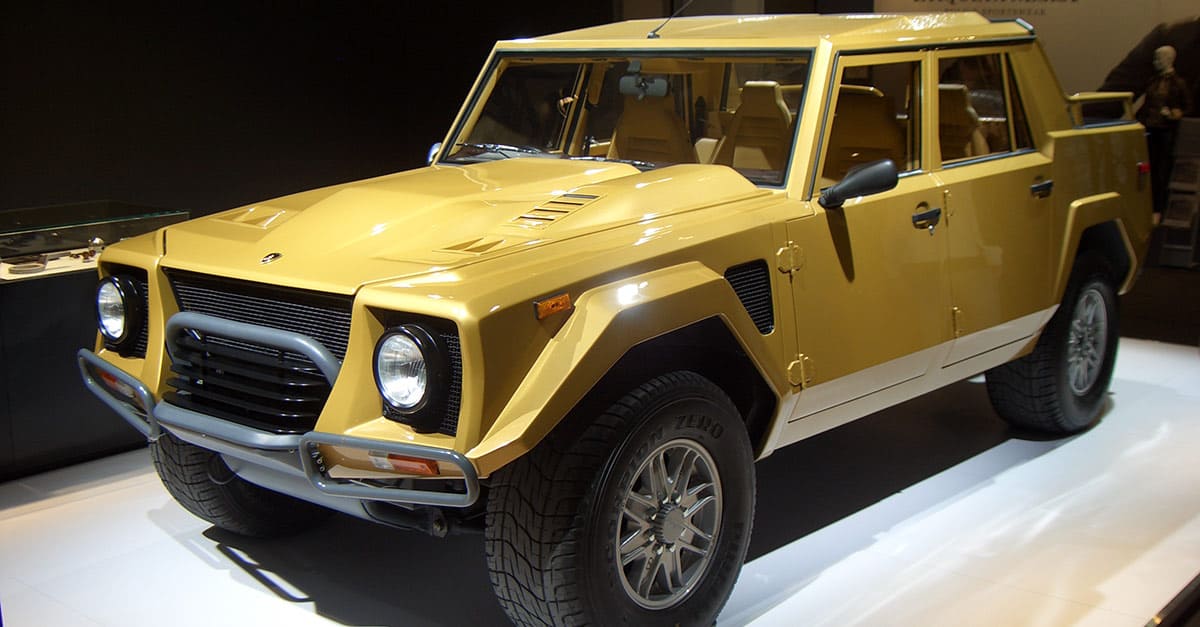 Lamborghini_LM002