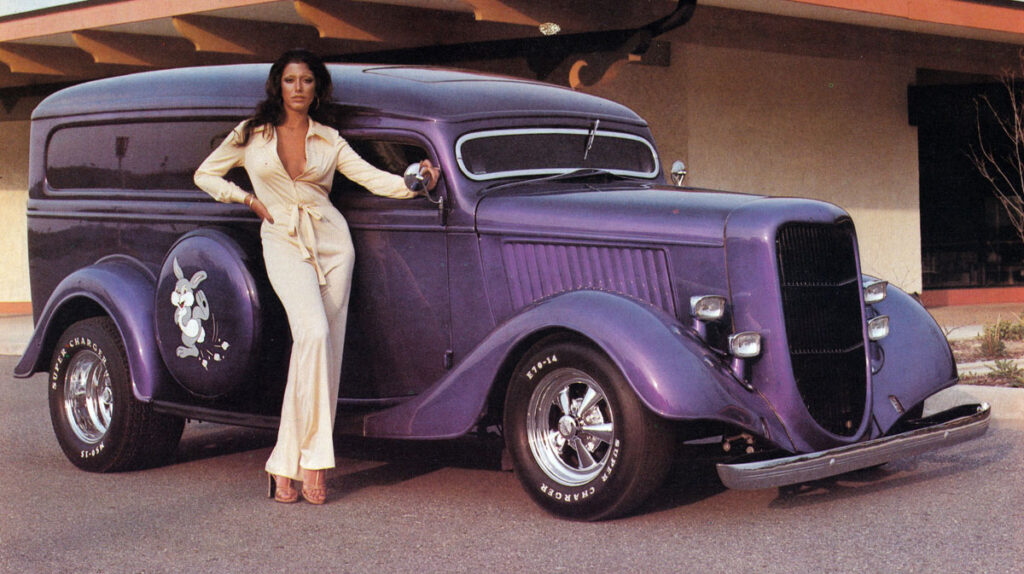 This image has an empty alt attribute; its file name is 35-Ford-Panel-Show-Car-1977-1024x574.jpg