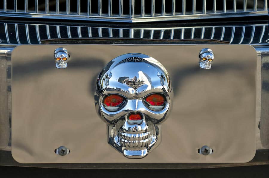 skull license plate front car
