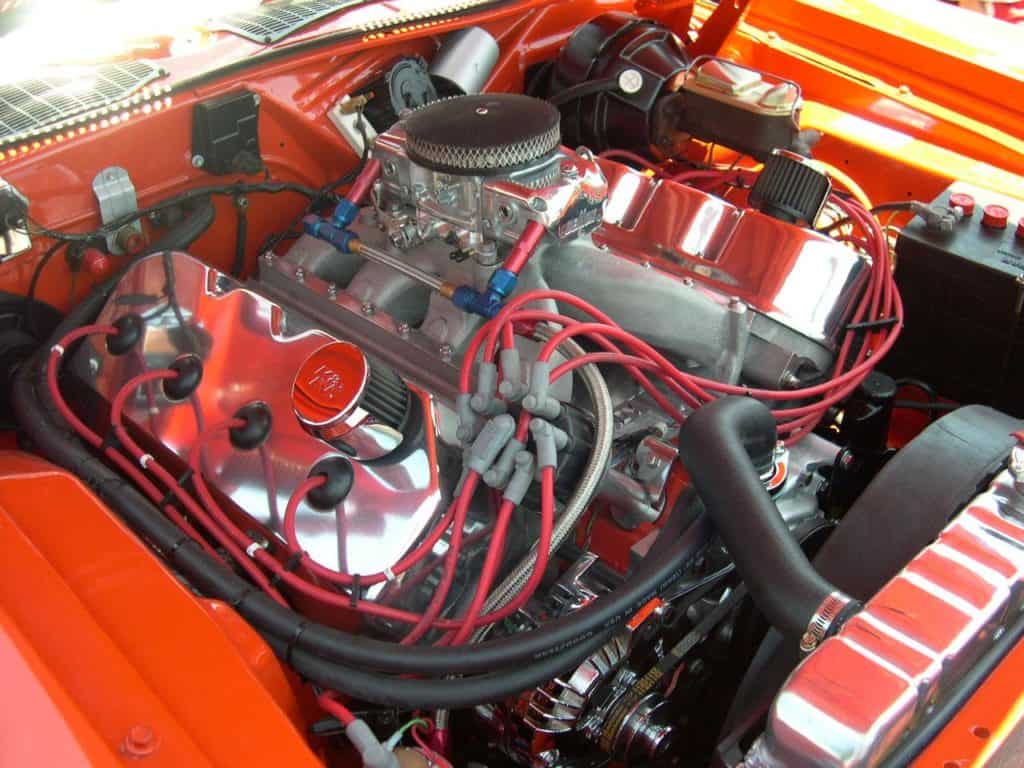 1971_Plymouth_Hemi_'Cuda_engine