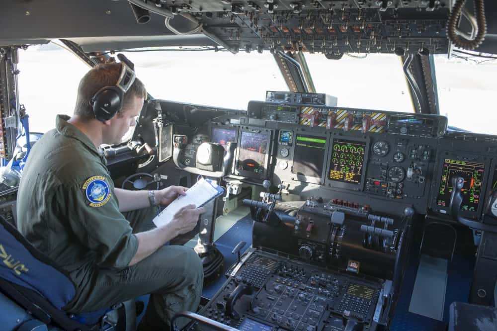 c5 galaxy cockpit