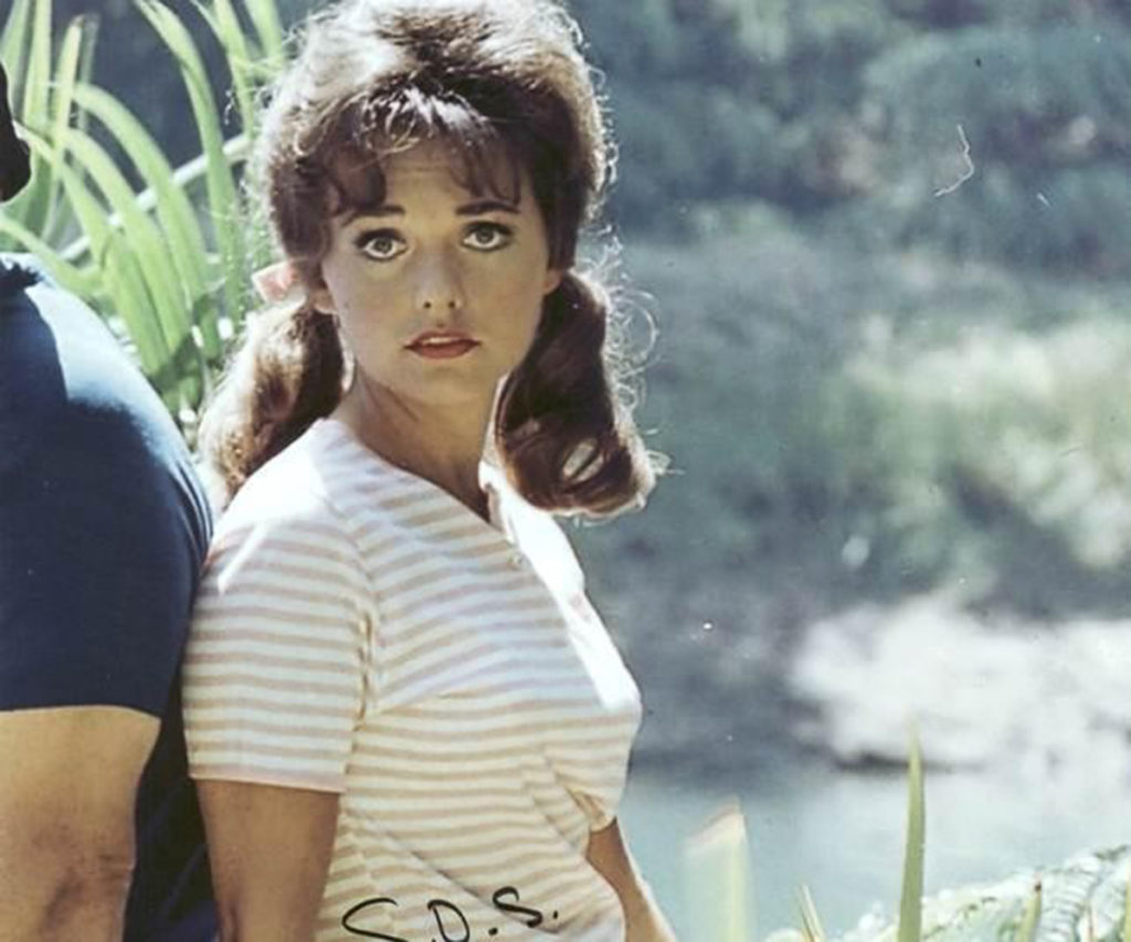 Dawn Wells/Mary Ann Summers - Sitcoms Online Photo Galleries